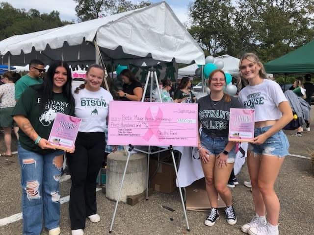 Shults Ford Donates $500 to Support Zeta Tau Alpha’s Beth Mayer Hersh Scholarship