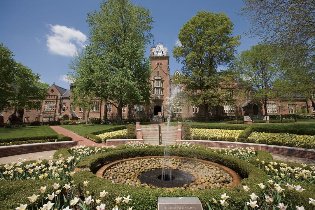 Greshen Garden with Fountain